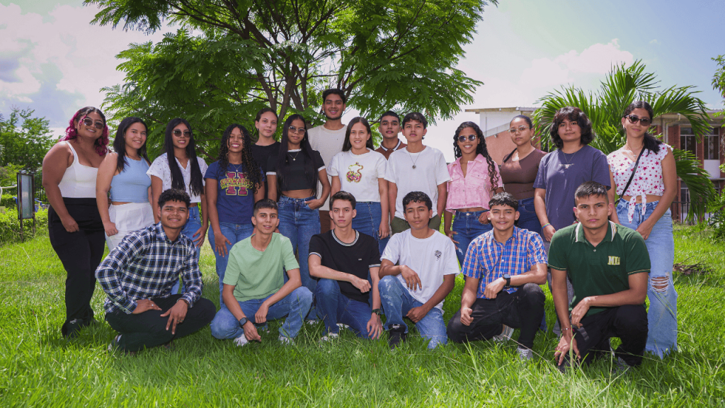 20 jóvenes se suman al programa de becas Mayagüez Ser-Pro para transformar su futuro